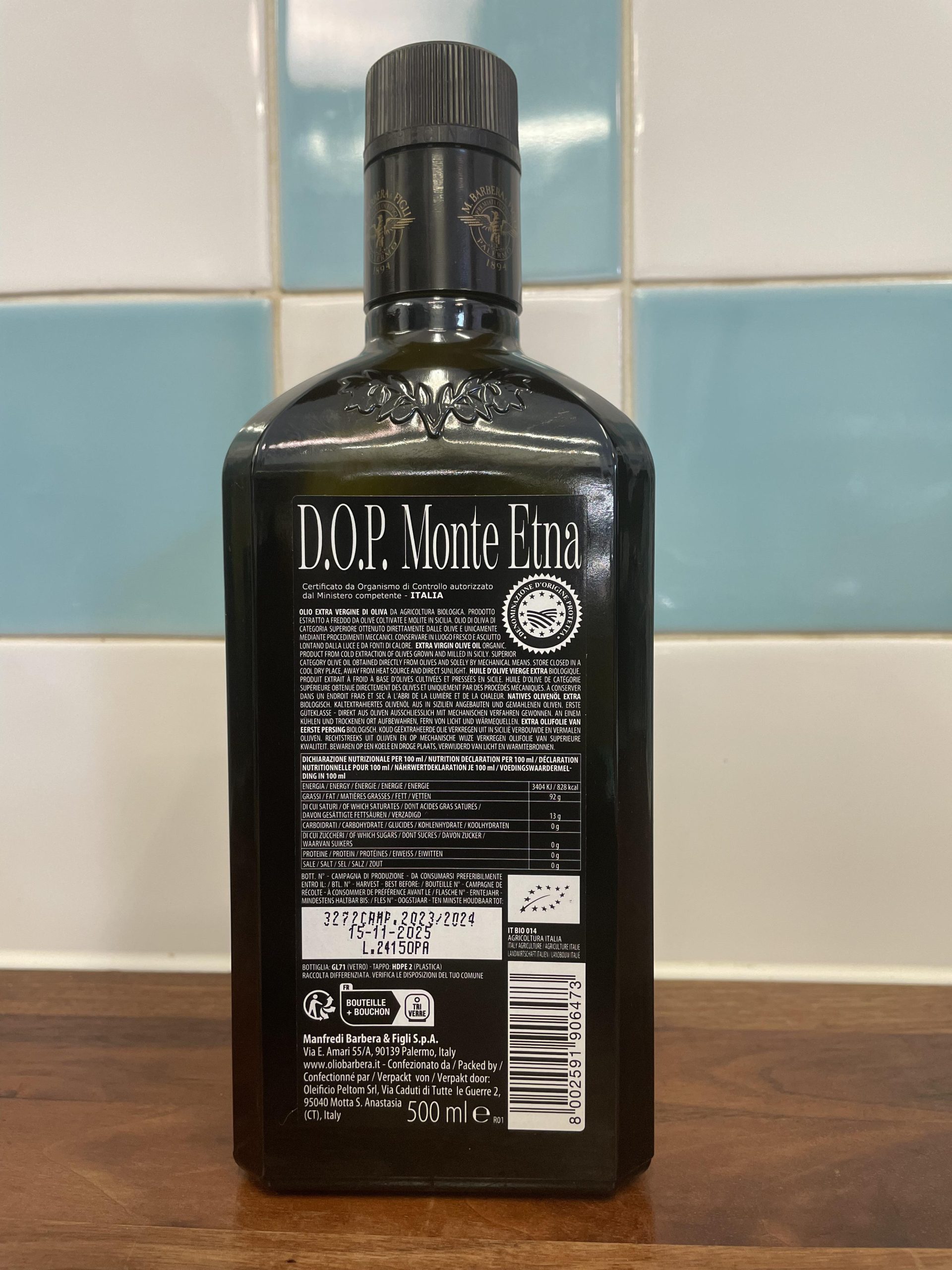 Natura viva olive oil